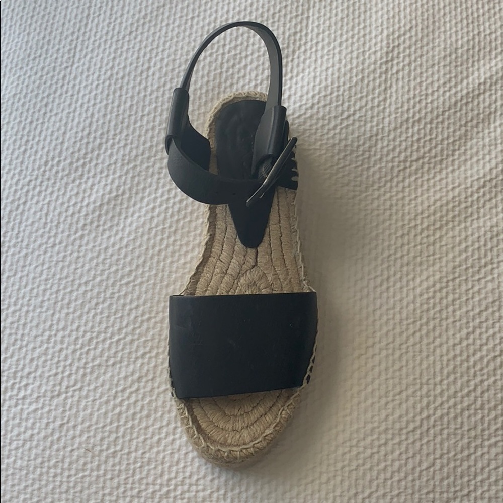 VINCE SANDALS